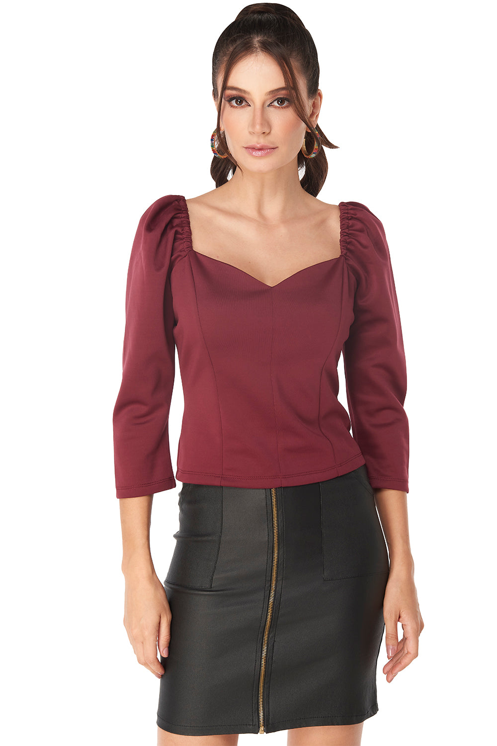 Blusa Tinto Juvenil: Tela Stretch, Escote Corazón