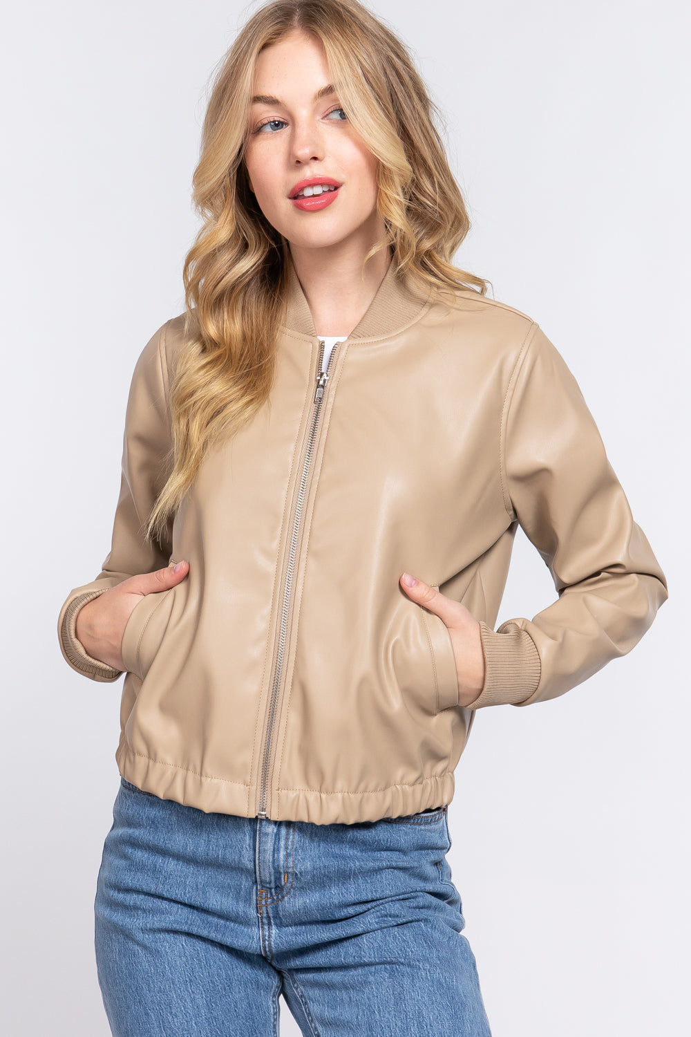 Chamarra Bomber color Camel