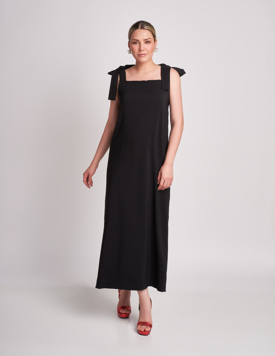 Vestido Largo Casual Negro: Detalles en Moño