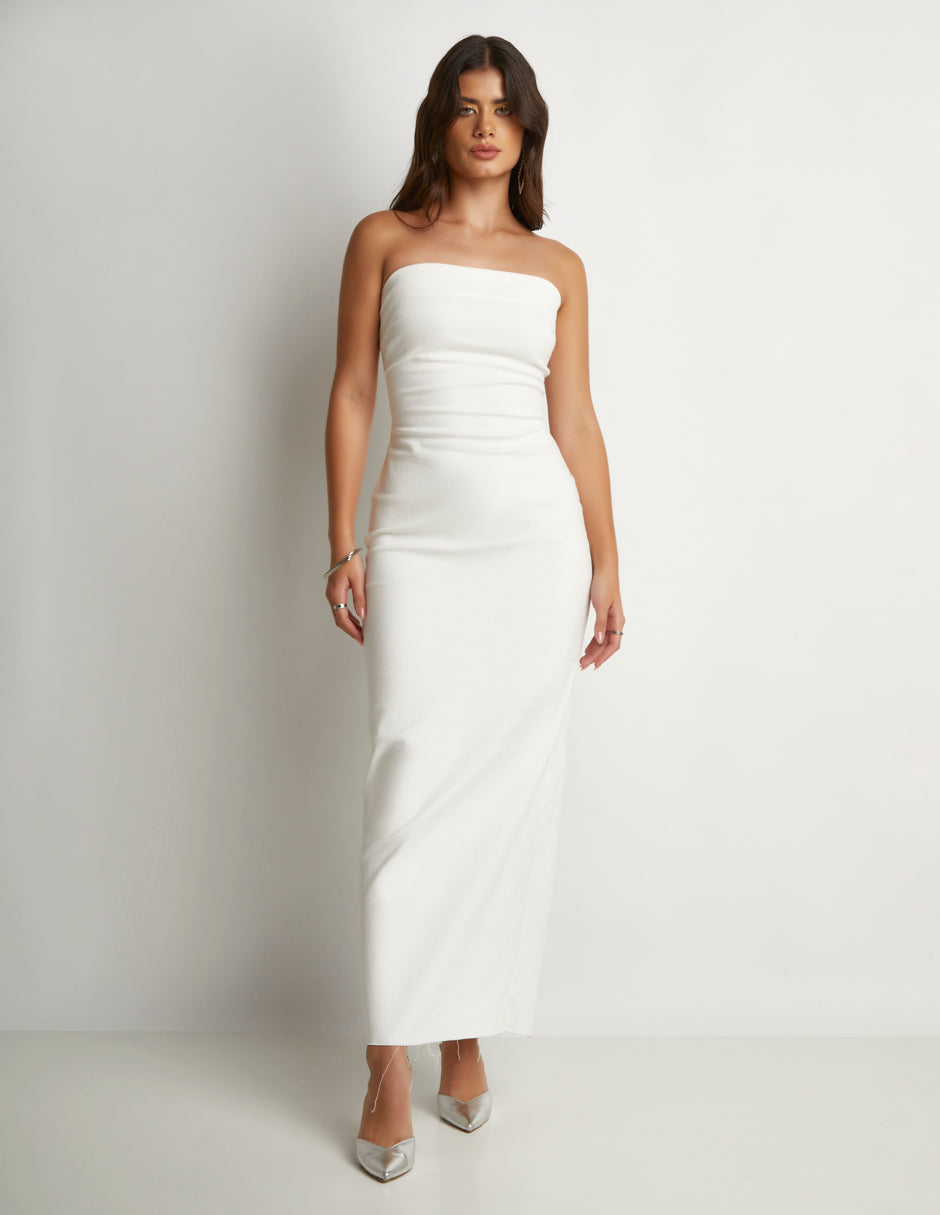 Vestido Strapless Midi de Mezclilla Stretch con Pinzas en Busto y Cierre Metálico en Espalda Color Blanco