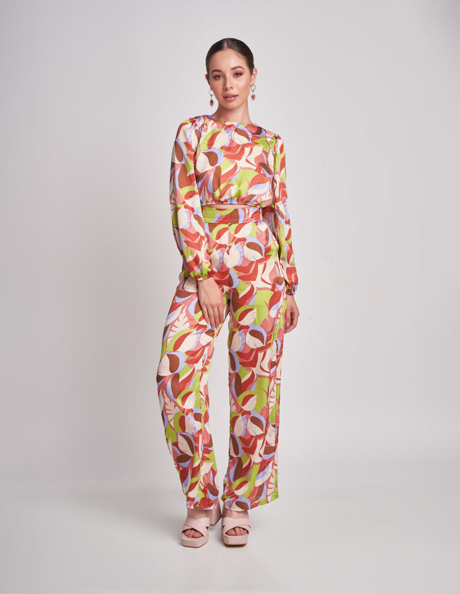 Conjunto de Blusa Crop y Pantalón: Estilo Alto y Estampado