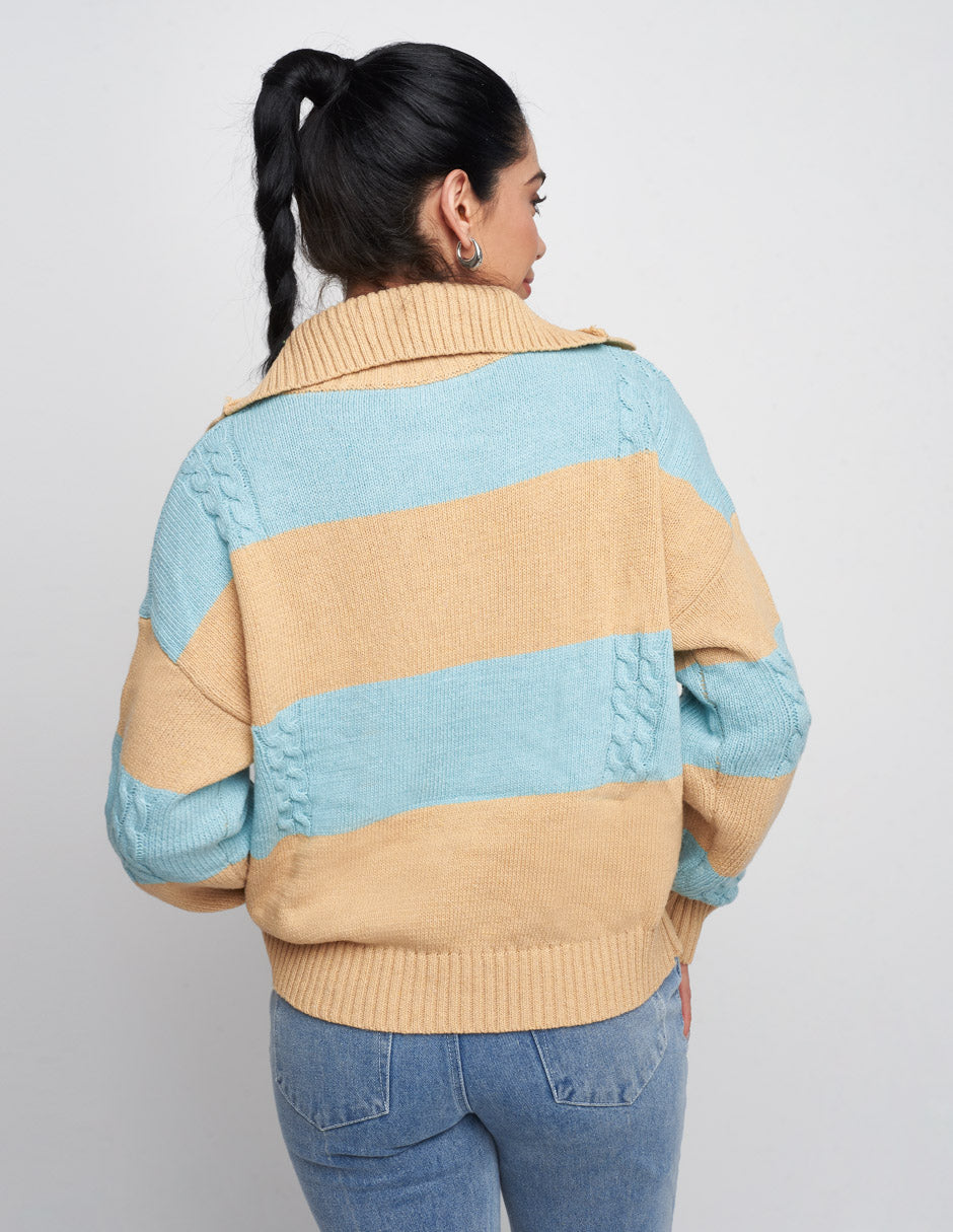 Suéter para mujer de tejido de punto en color beige con rayas, con cuello v y largo es por debajo de la cadera