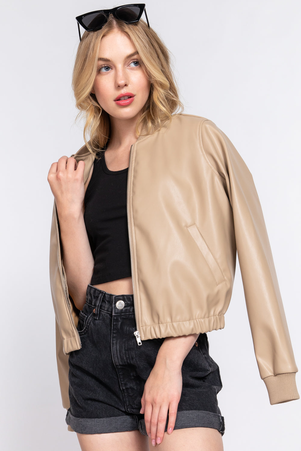 Chamarra Bomber color Camel