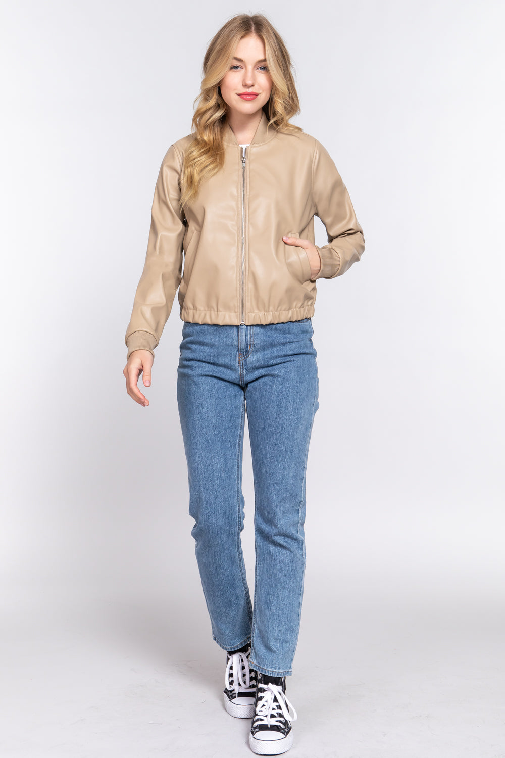 Chamarra Bomber color Camel