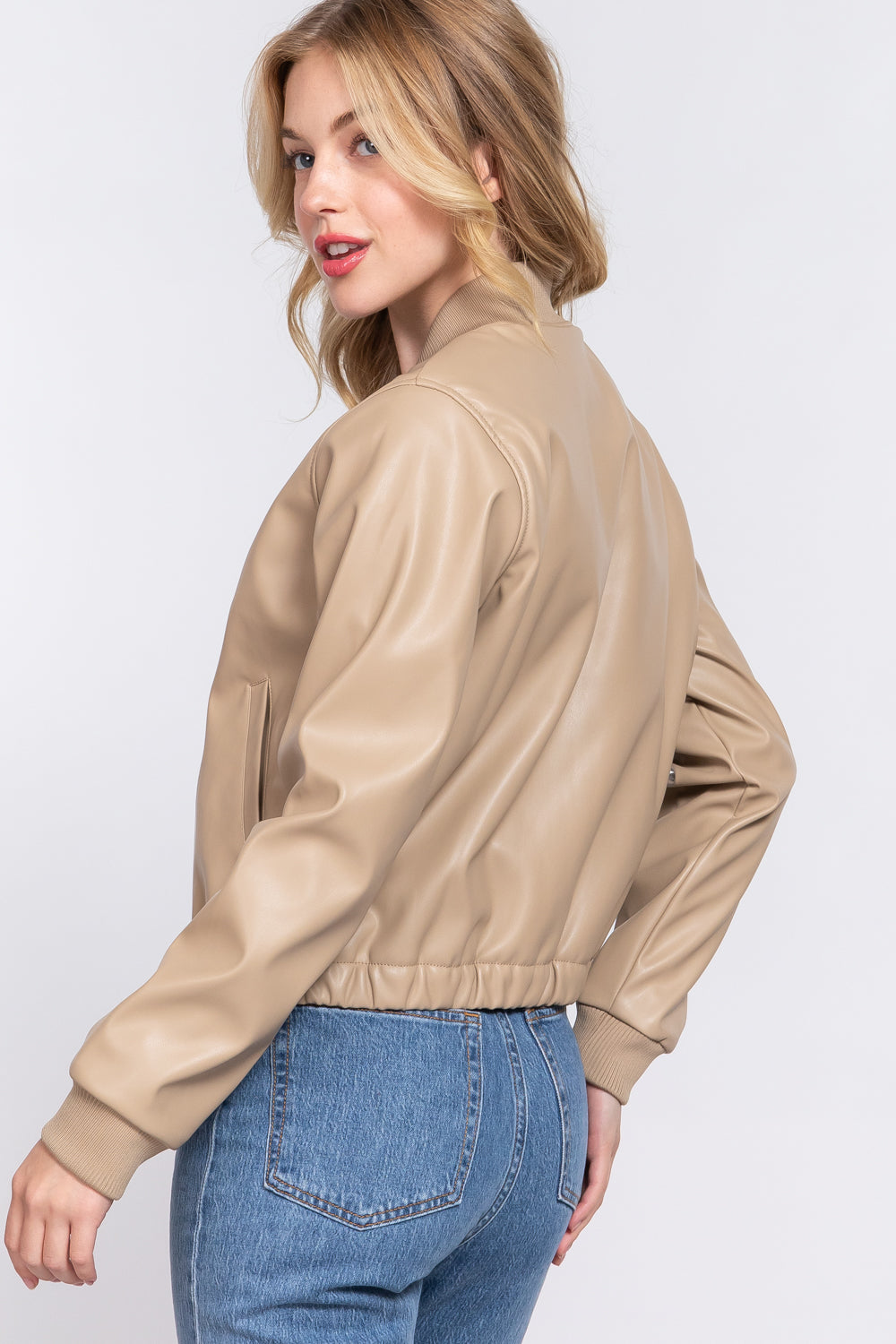 Chamarra Bomber color Camel