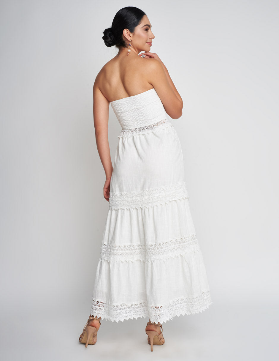 Vestido largo para mujer de tela ligera de algodón en color blanco Strapless.