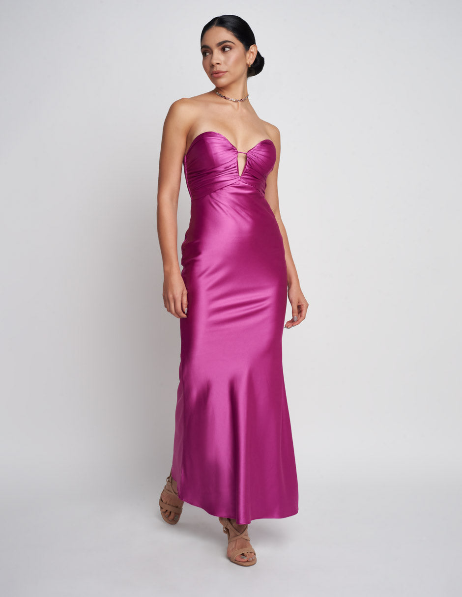 Vestido Devendi elegante maxi en tela satinada en color morado strapless