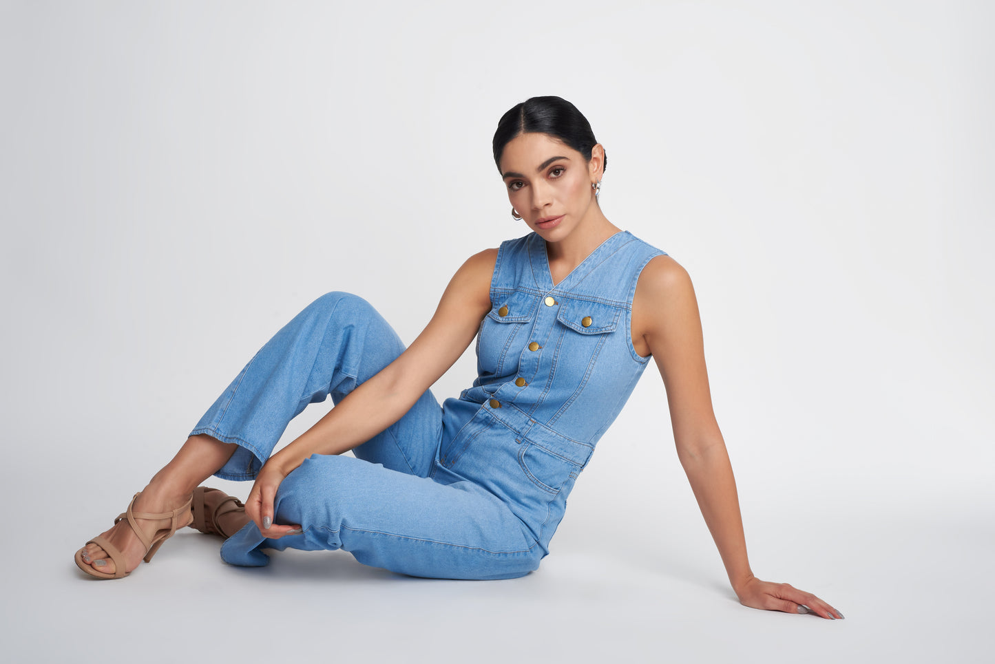 Jumpsuit para mujer de tela de mezclilla en color azul claro