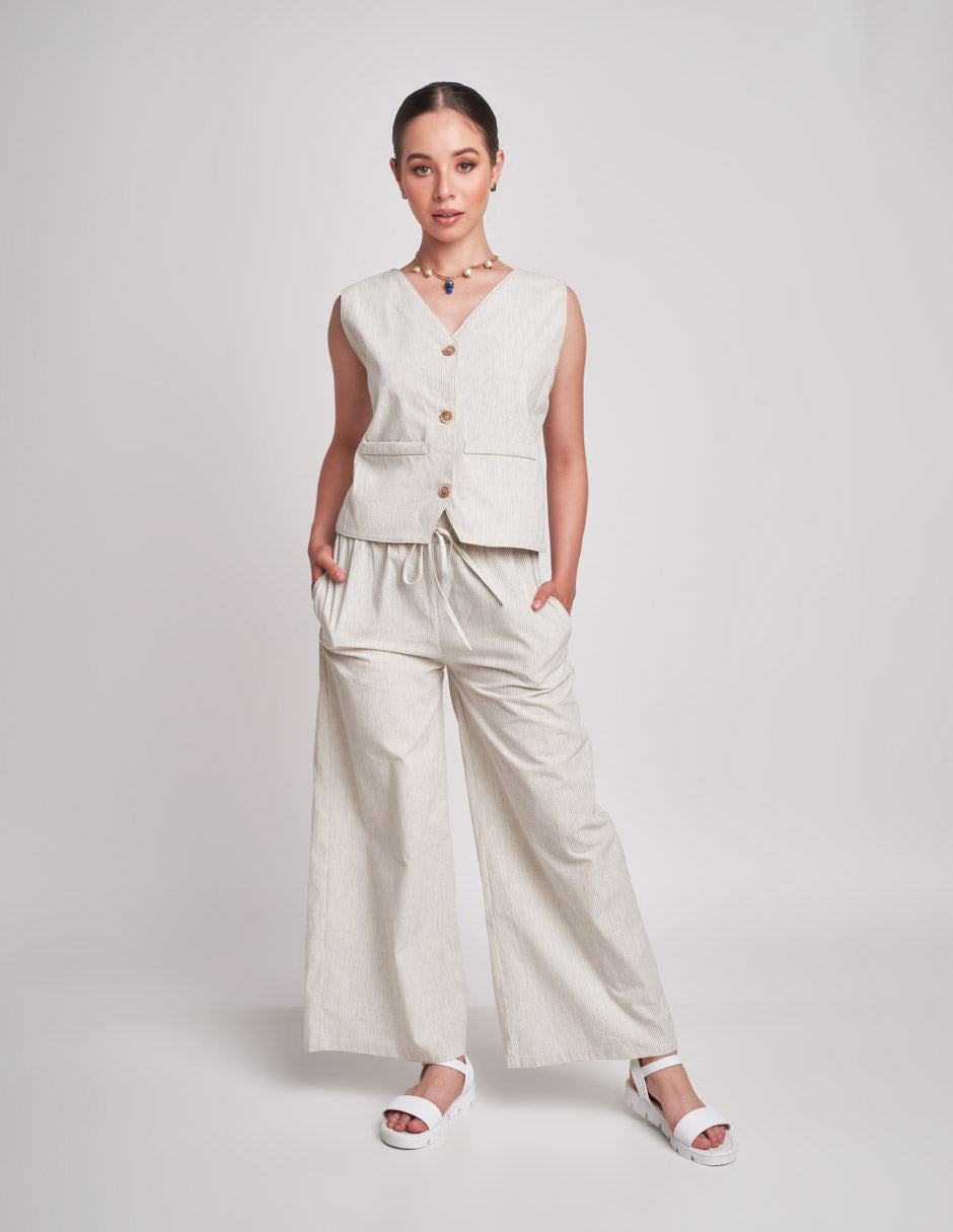 Conjunto de Chaleco y Pantalón: Rayas para un Look Formal