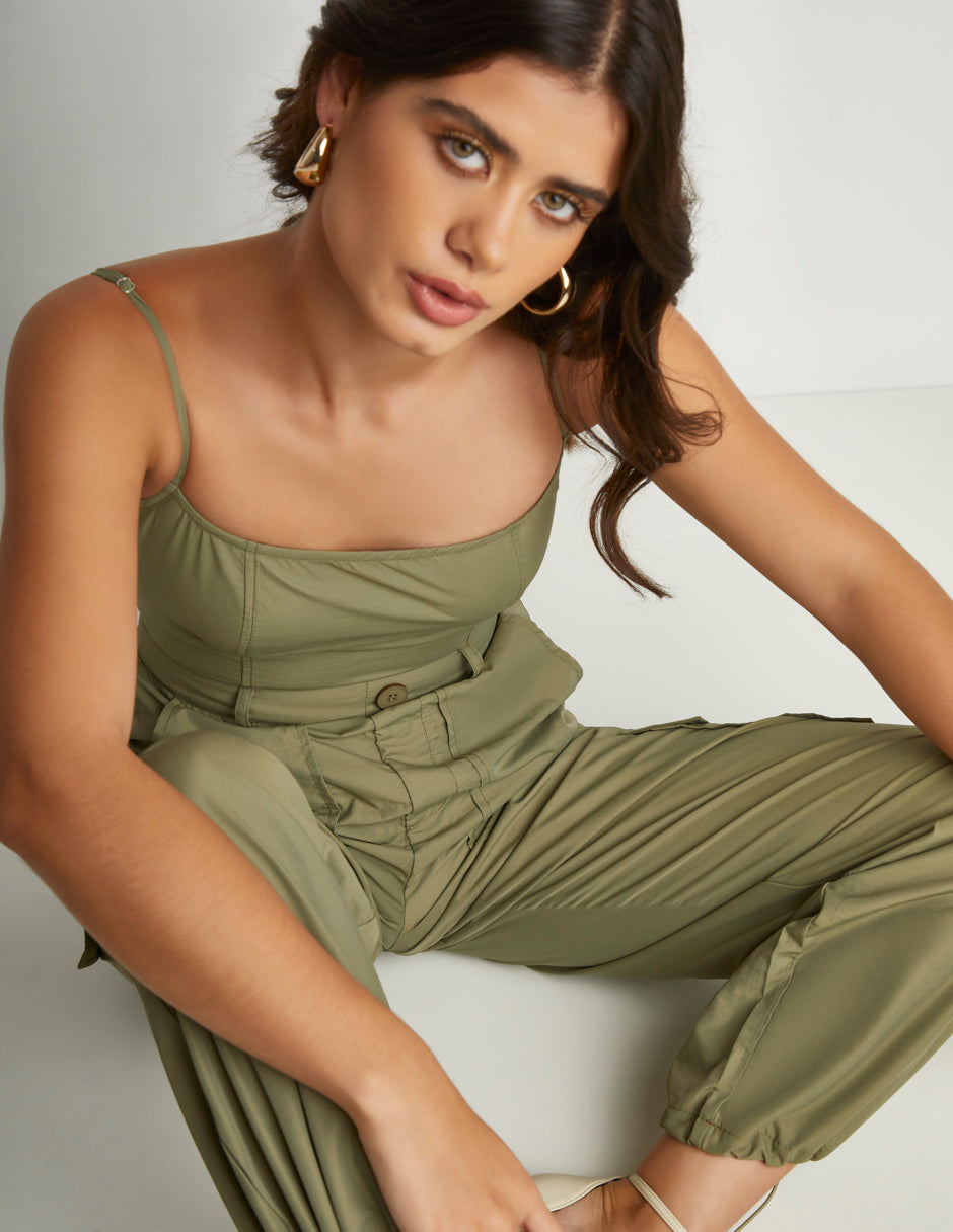 Jumpsuit Verde Repelente al Agua con Pantalón Wide Leg Convertible a Jogger