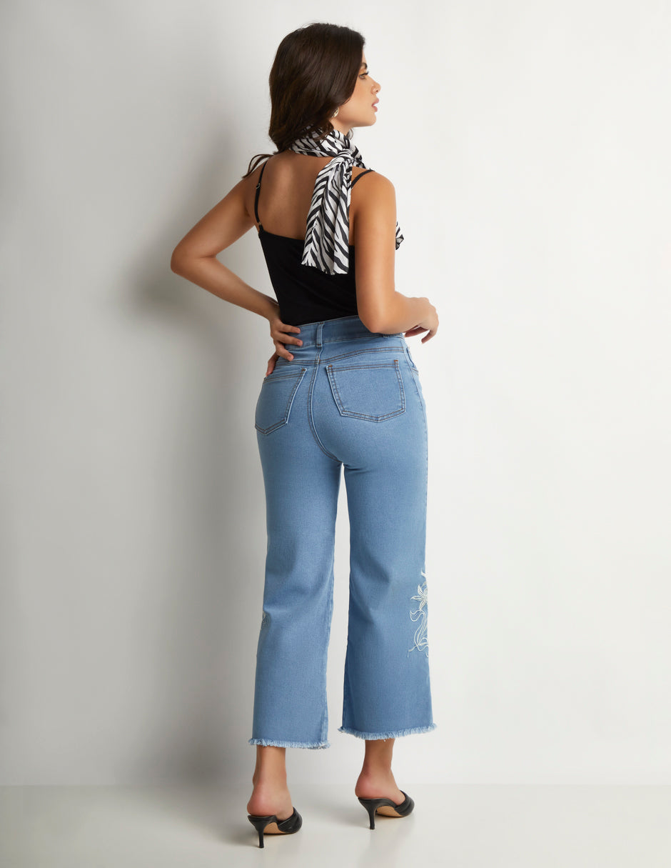 Jeans Wide Leg Azul con Bordado: Stretch